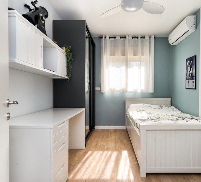 a01b3487-4c1b-4214-b13d-48b743480fb8